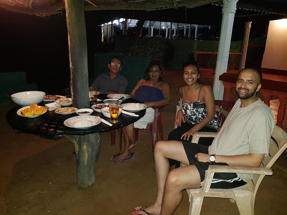 Happy Beach Cabana Hambantota Extérieur photo